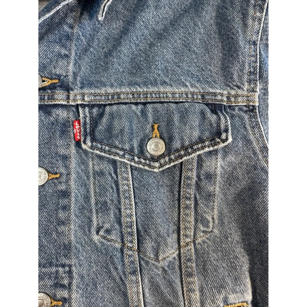 Levis Denim Trucker Jacket Medium Wash Blue Mens Large Classic Red Tab
